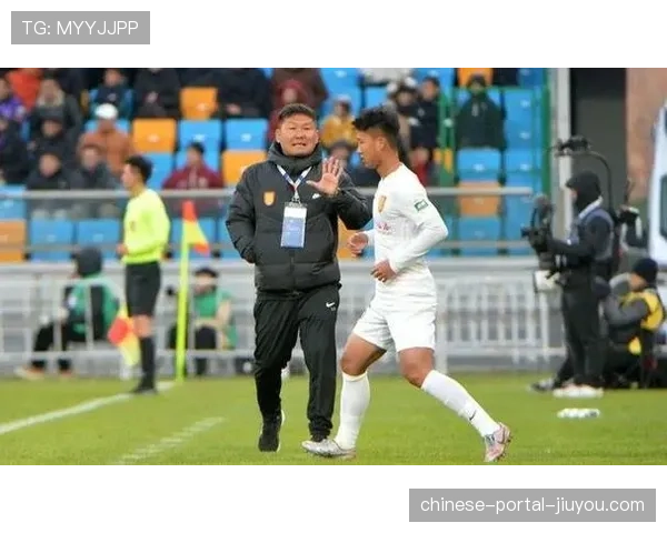 中超升班马重庆铜梁龙1-0胜辽宁铁人，迎队史中超首胜